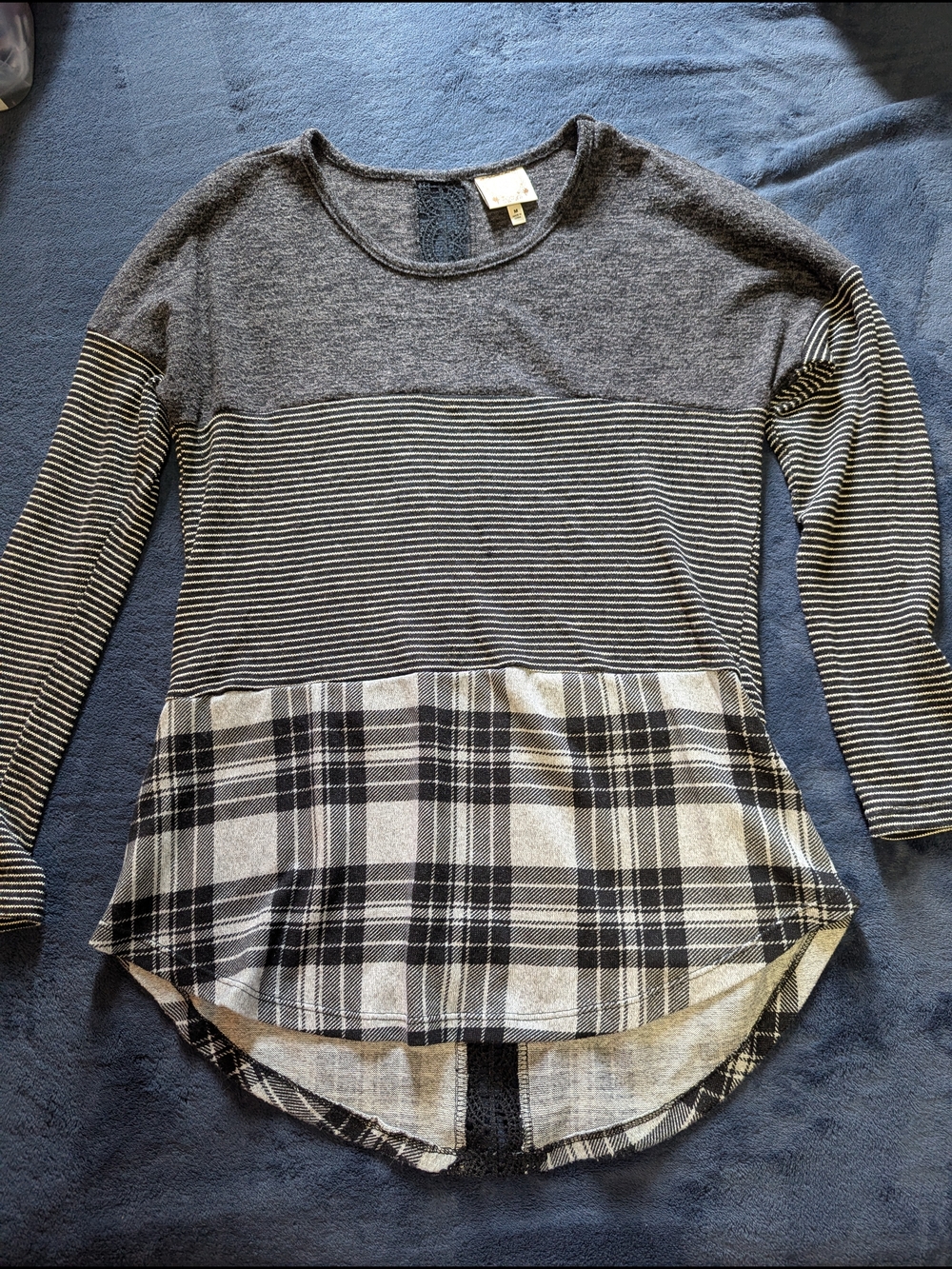 Women's Shirt Layered-Look Long Sleeve Top in Black & Gray